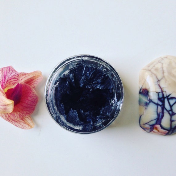 charcoal eyeliner mascara. organic botanical makeup. vegan.