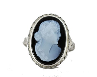 Carved Onyx Cameo Filigree Ring 18K Gold