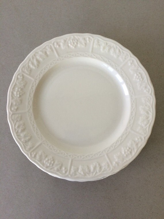 Vintage Quadrifoglio Plates Franco embossed grape