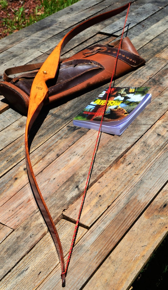 Archery BowVintage Bear Cub 45 recurve bow RH