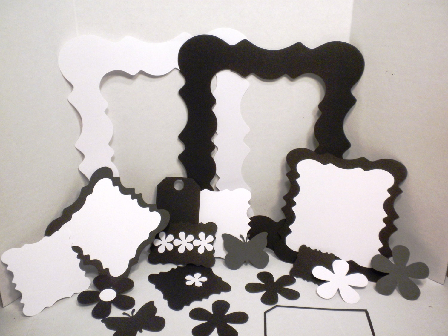 Scrapbook Photo Mats & FramesDie Cut Photo MatsCardstock