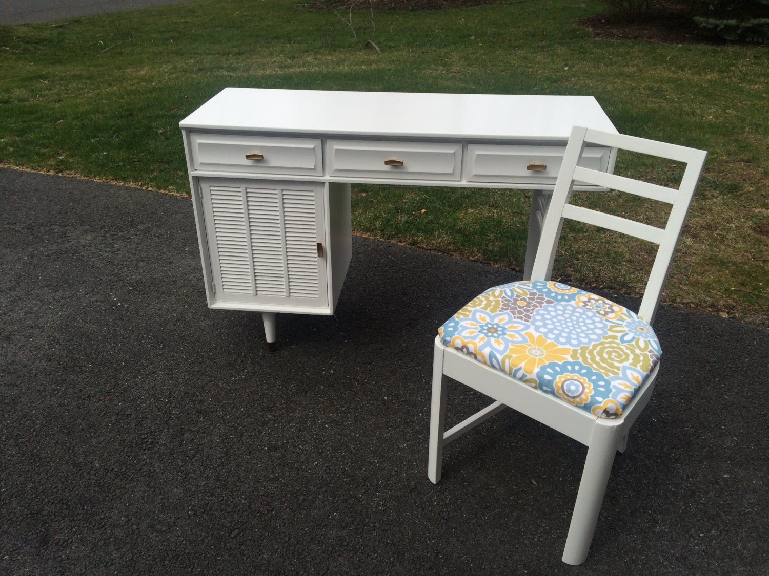 MidCentury Modern White Desk and Chair with Upholstered Seat