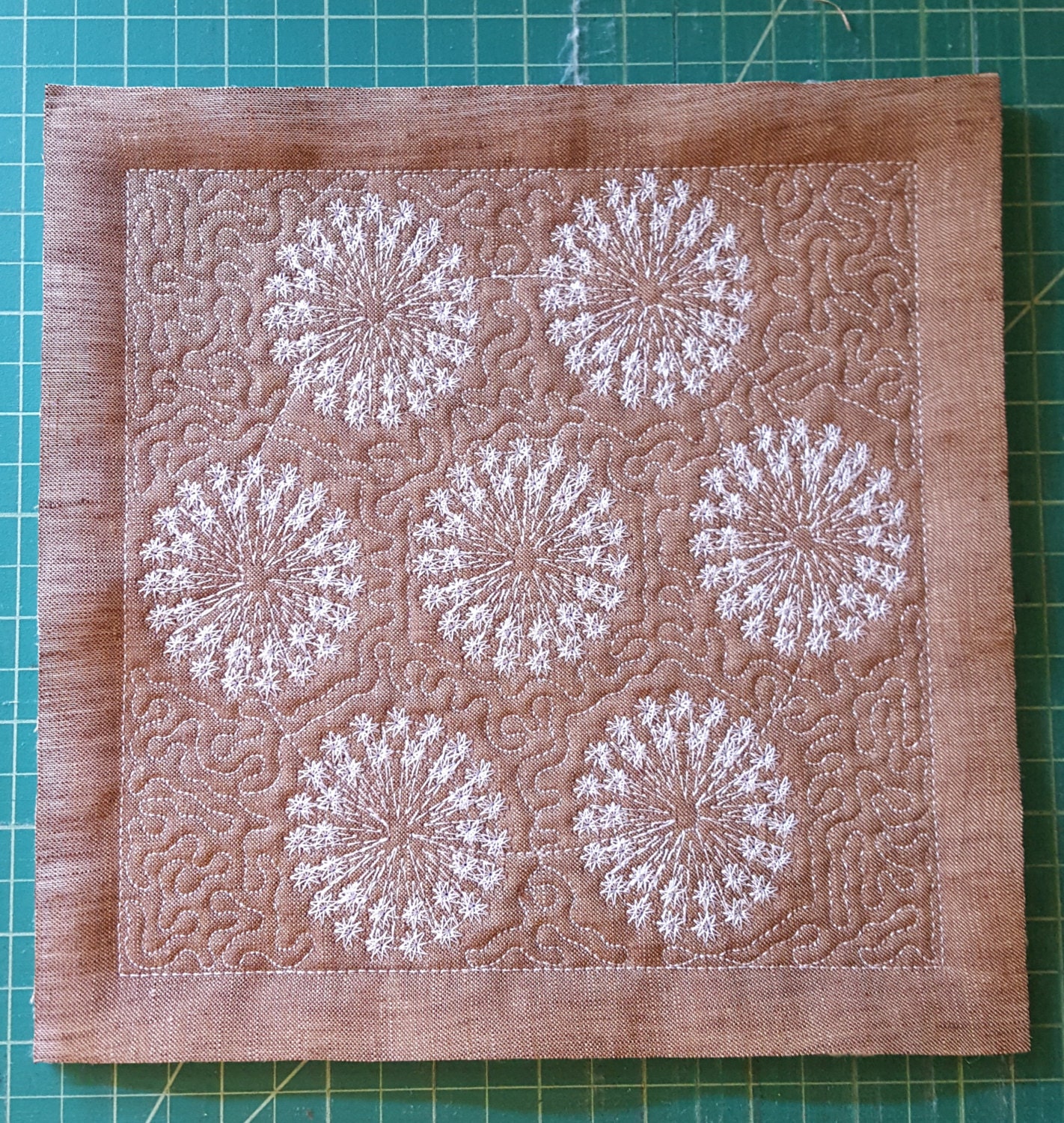 dandelion-flower-quilting-design-embroidery-design-machine