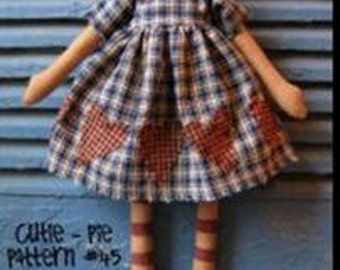 PATTERN: "Cutie Pie" is a primitive doll pattern by Homespun Hugs, easy and fun to make