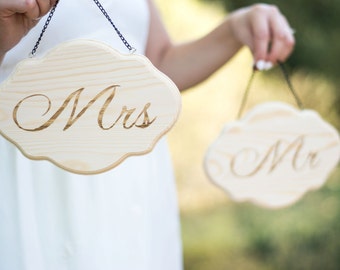 Mr Mrs Chair Signs Mr and Mrs Wooden Sign Rustic wedding Sign Sweetheart table sign decor Wedding Frame Set of 2