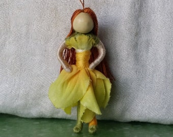 Miniature Fairy Doll, 2 inch mini Flower Fairy, Art Doll, 2 inch doll, Waldorf, Art Doll, Worry Doll