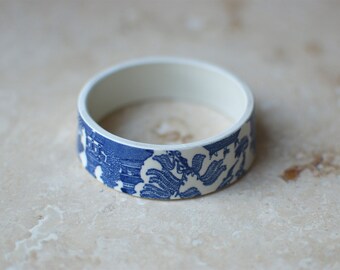 StayGoldMaryRose - Darling vintage royal blue willow pattern tea cup stacking bracelet.
