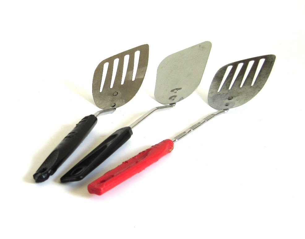 Small Angled Ekco Spatula Black Plastic Handle Ames Spatula