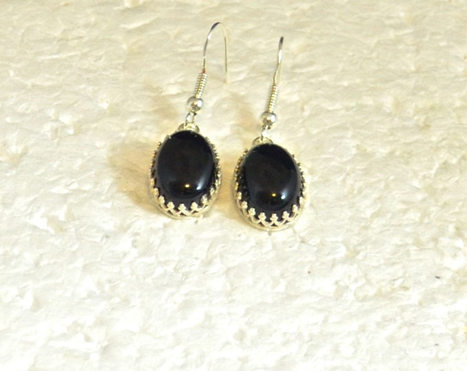 Black Onyx Earrings, 14x10mm Cabochons, Natural, Set in Sterling Silver E920