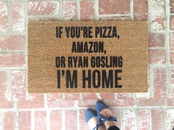 Made to order if you're pizza amazon or ryan gosling von shopjosieb Bettwäsche pizza