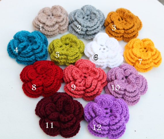 Flower Brooch, Hand knit flower brooch, knitted pin flower badge, Christmas gift present , knitted badge