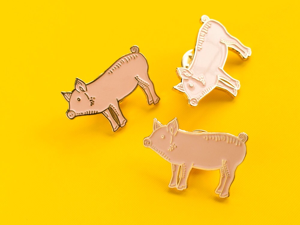 Pig Pin // Soft Enamel Pin // Pig Lapel Pin by DarwinDesignsCards