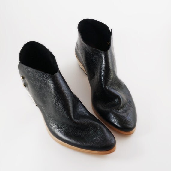 The Karina. Black. 3cm. Handmade Womens Leather Shoes.