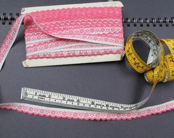 Pink embroidered trim REF326K