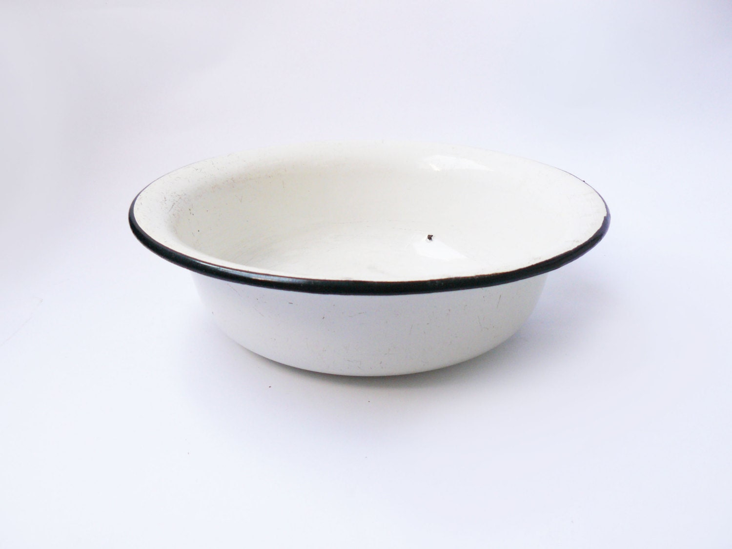Vintage white enamel bowl small round bowl Metal bowl