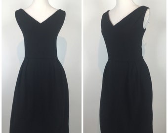 Vintage 50s dress / 1950s dress / LBD / black dress / wool dress / full skirt / Pinup dress / Party dress / cocktail dress / M1192