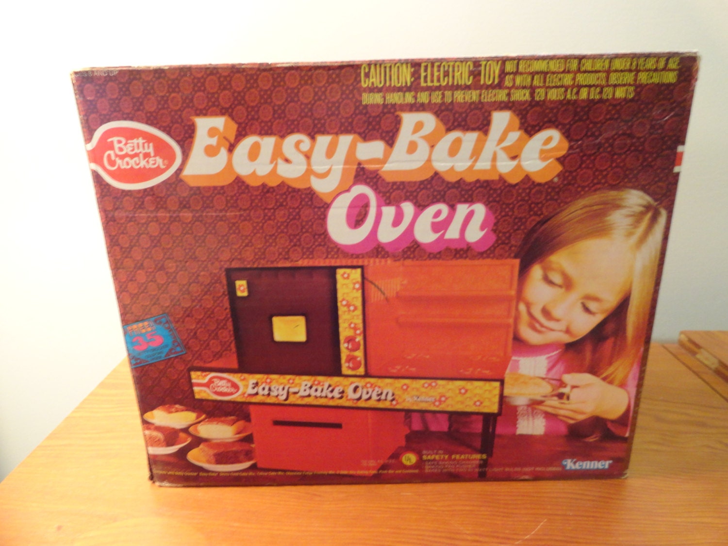 Vintage 1976 Kenner Betty Crocker Easy Bake Oven