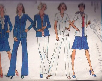 Misses' Unlined Cardigan, Bias Skirt & Pants Patterns/ Patrons de cardigan, de jupe en biais et de pantalon pour femme - 1970s