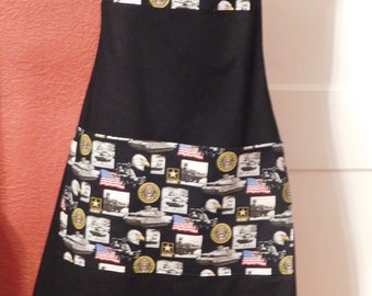Mens US ARMY APRON on black with drink pocket