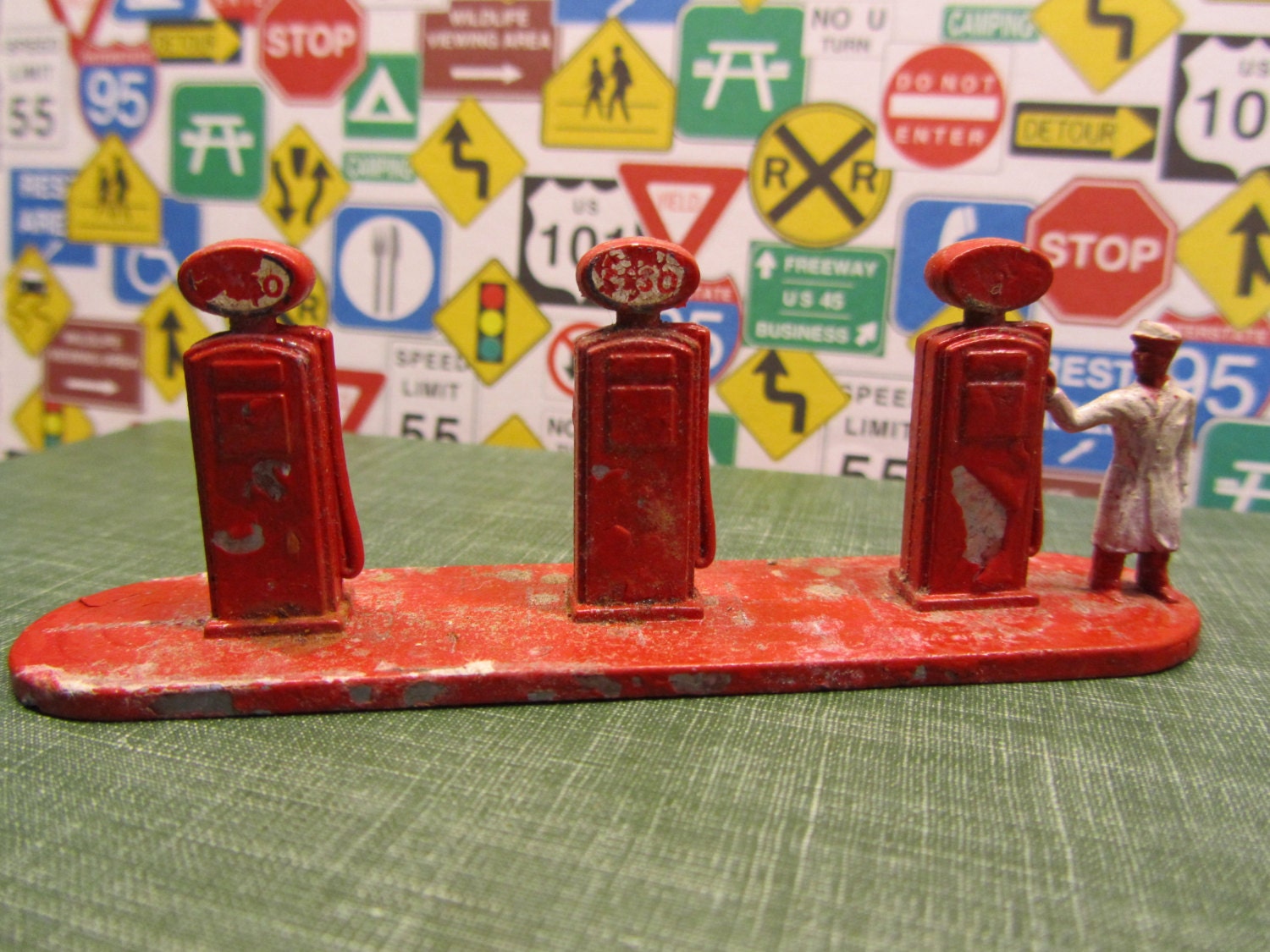 matchbox fuel station