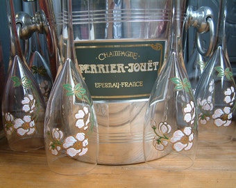 Vintage french Perrier Jouet champagne set. French champagne bucket. Set of 6 Perrier Jouet champagne glasses with bucket glass rack.