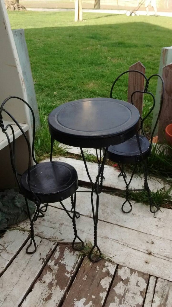 Antiquechildsdollice creamtablechairsmetal