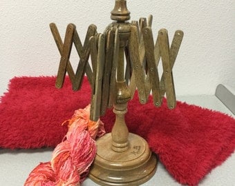 Nirvana Mangowood Twister Yarn Swift
