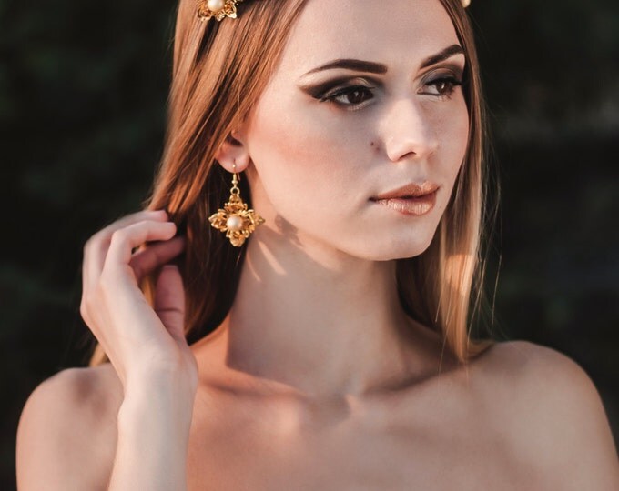 Gold Bohemian Rustic Wedding bridal crown pearl milk tiara and earrings Headpiece Christmas Crown Headband Boho Wedding Queen Crown golden