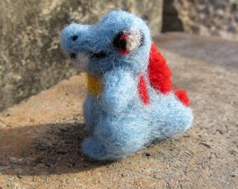 Wool Totodile toy/Pokemon plush/needlefelt doll/water type/anime gifts/Nintendo/Gamer gifts/miniature character/made to order/Soft toy