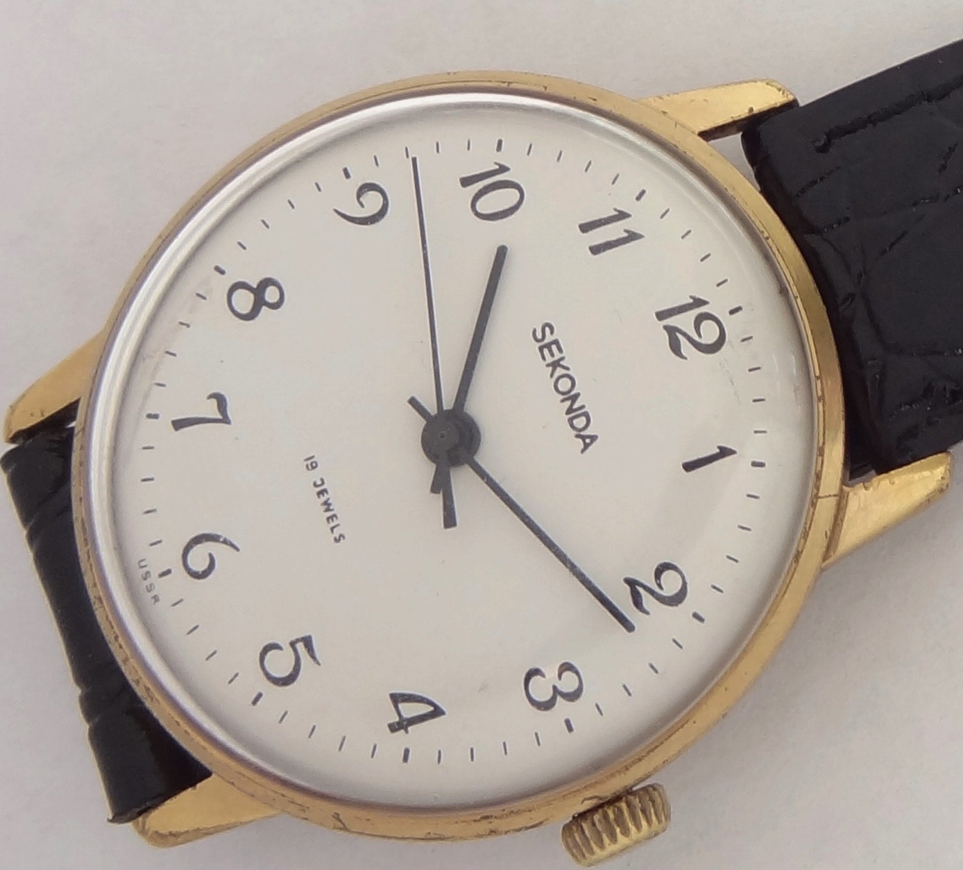 19 Jewels Made in USSR Sekonda wind up men's vintage