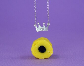 Queen of Hearts Crown Necklace