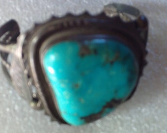 How do you authenticate vintage Navajo jewelry?