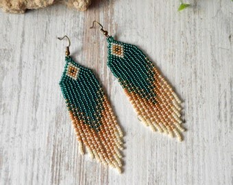 Beaded earrings, Boho style, Emerald, long fringe earrings, beadwork jewelry, dangle earrings, Native American style, seed bead earrings