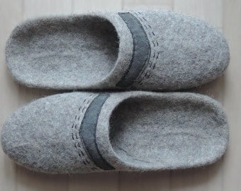felt slippers / mens slippers / Woolen clogs / Adult slippers/ House slippers