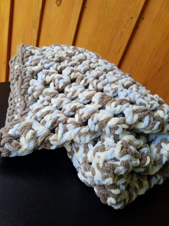 SOFT/PLUSH Baby Blanket Bernat Baby Blanket