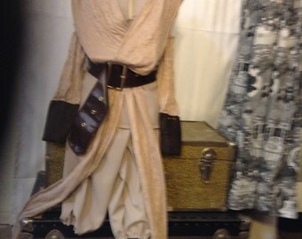 Child Rey in hard to fit sizes Very comfortable Looks awesome