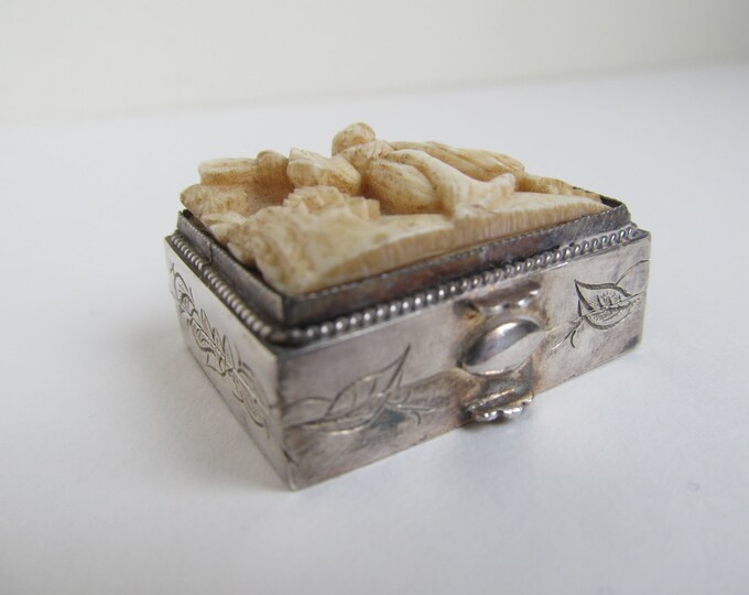 Antique pill box, vintage silver snuff box with bone carved top, Japanese Chinese Collectible miniature silver trinket box, tiny gift box