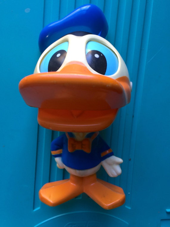 donald duck pull string toy