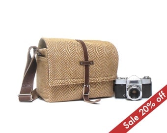 Medium camera messenger bag - brown herringbone tweed