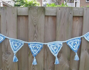 Crochet Garland, blue