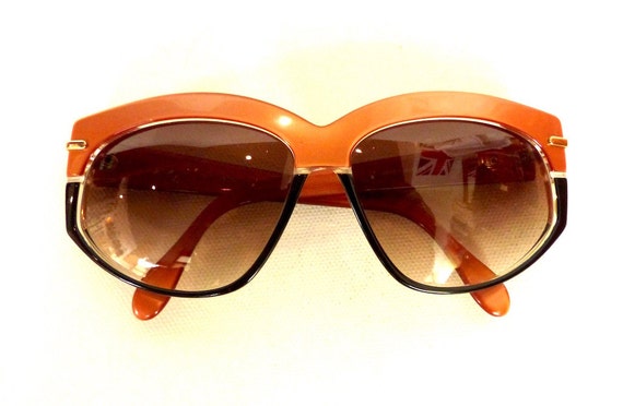 Silhouette Sunglasses // Women's Vintage 1980s by ifoundgallery