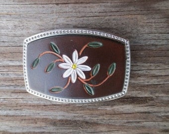 Leather Belt Buckle with Daisy