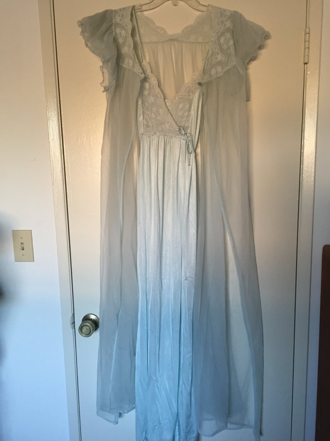 Beautiful 1980s Bridal Nightgown Slip and Robe Set