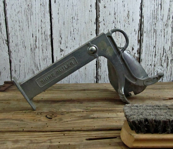 ShineButler Wall Mountable Shoe Stand