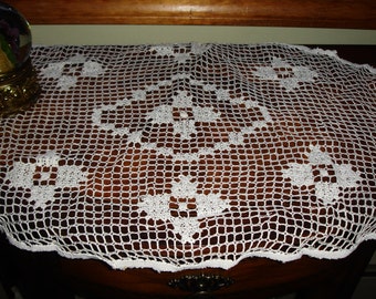 French Filet Hand Made Lace Tablecover, Centerpiece Doily, Oval, Victorian Era, Edwardian, 1910s Rare