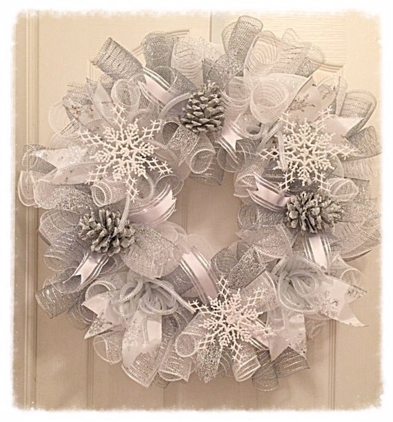 Winter Snowflake Deco Mesh Wreath/Snowflake Wreath/Winter