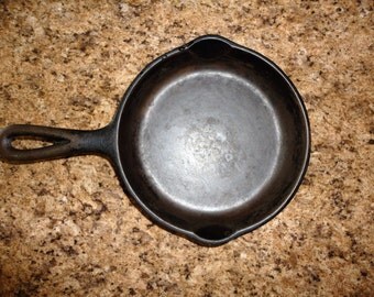 Wagner Ware Cast Iron Skillet No 1053 H Frying Pan Sidney O Vintage Cook Ware Camping Skillet Farmhouse Decor Collectible Pan