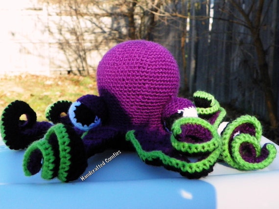 happy mad octopus stuffie