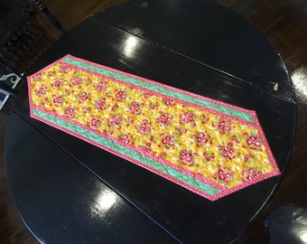 Summer table runner