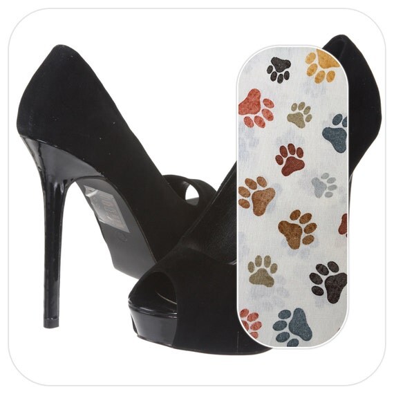 paw print shoe